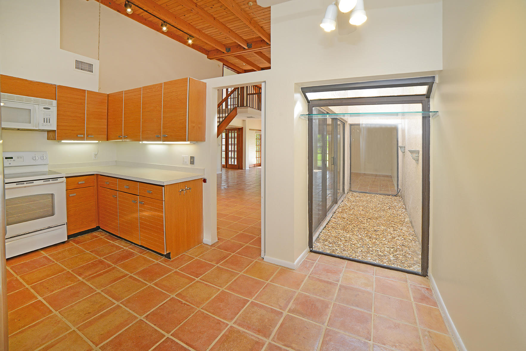 6536 Las Flores Drive Boca Raton, FL 33433 - Photo 22 of 39 Lots of Natural Lighting
