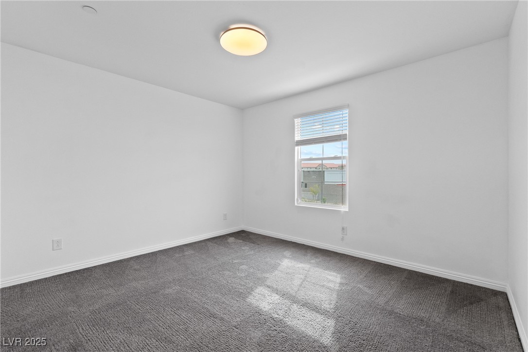 5231 Dubris Drive Las Vegas, NV 89115 - Photo 13 of 23