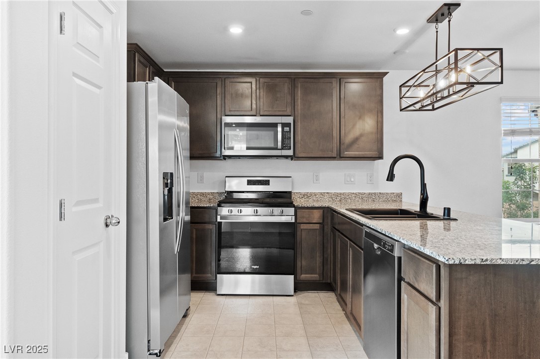 5231 Dubris Drive Las Vegas, NV 89115 - Photo 3 of 23