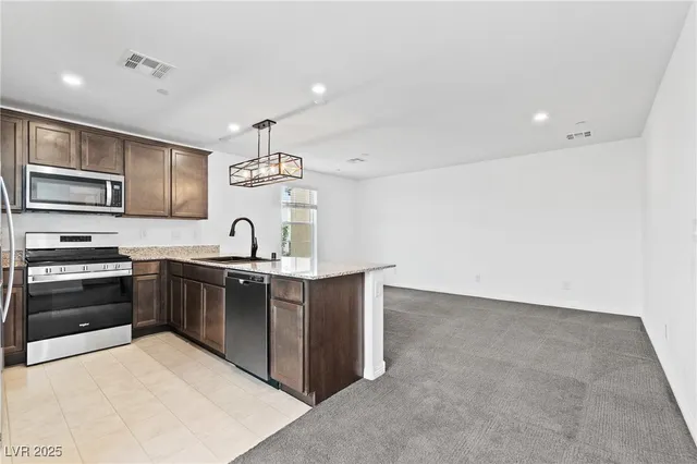 $1,390 | 5231 Dubris Drive, Las Vegas, NV 89115