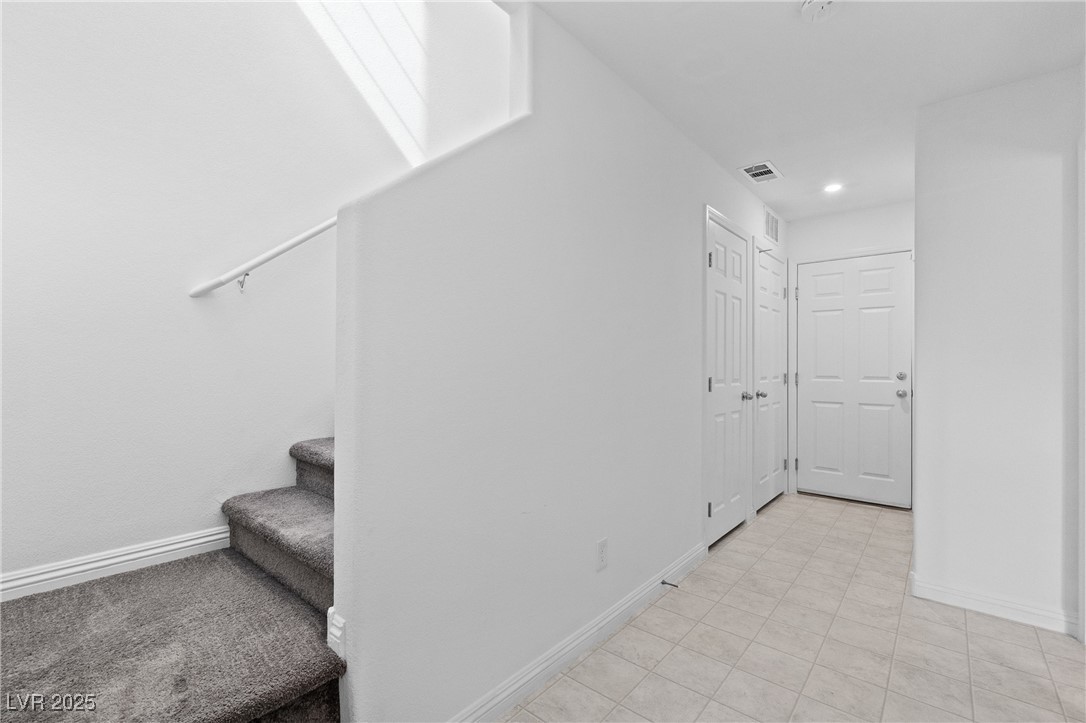 5231 Dubris Drive Las Vegas, NV 89115 - Photo 7 of 23