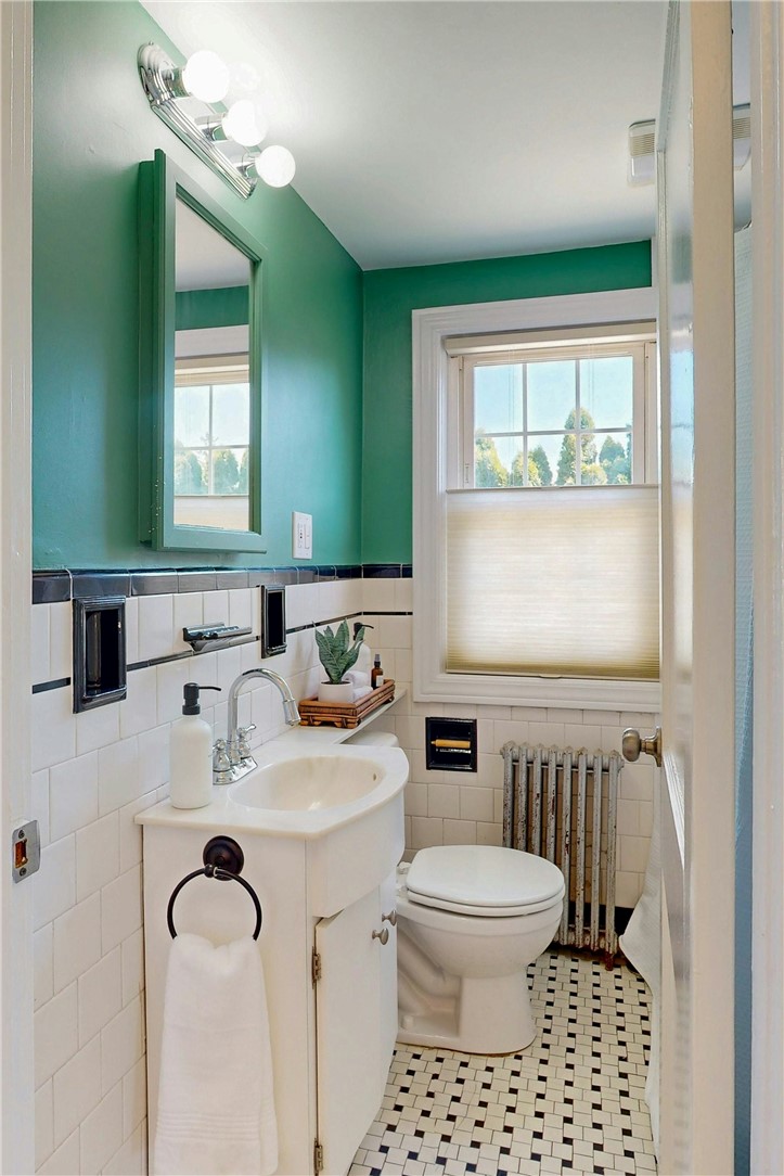 152 Audubon Road Warwick, RI 02888 - Photo 18 of 49
