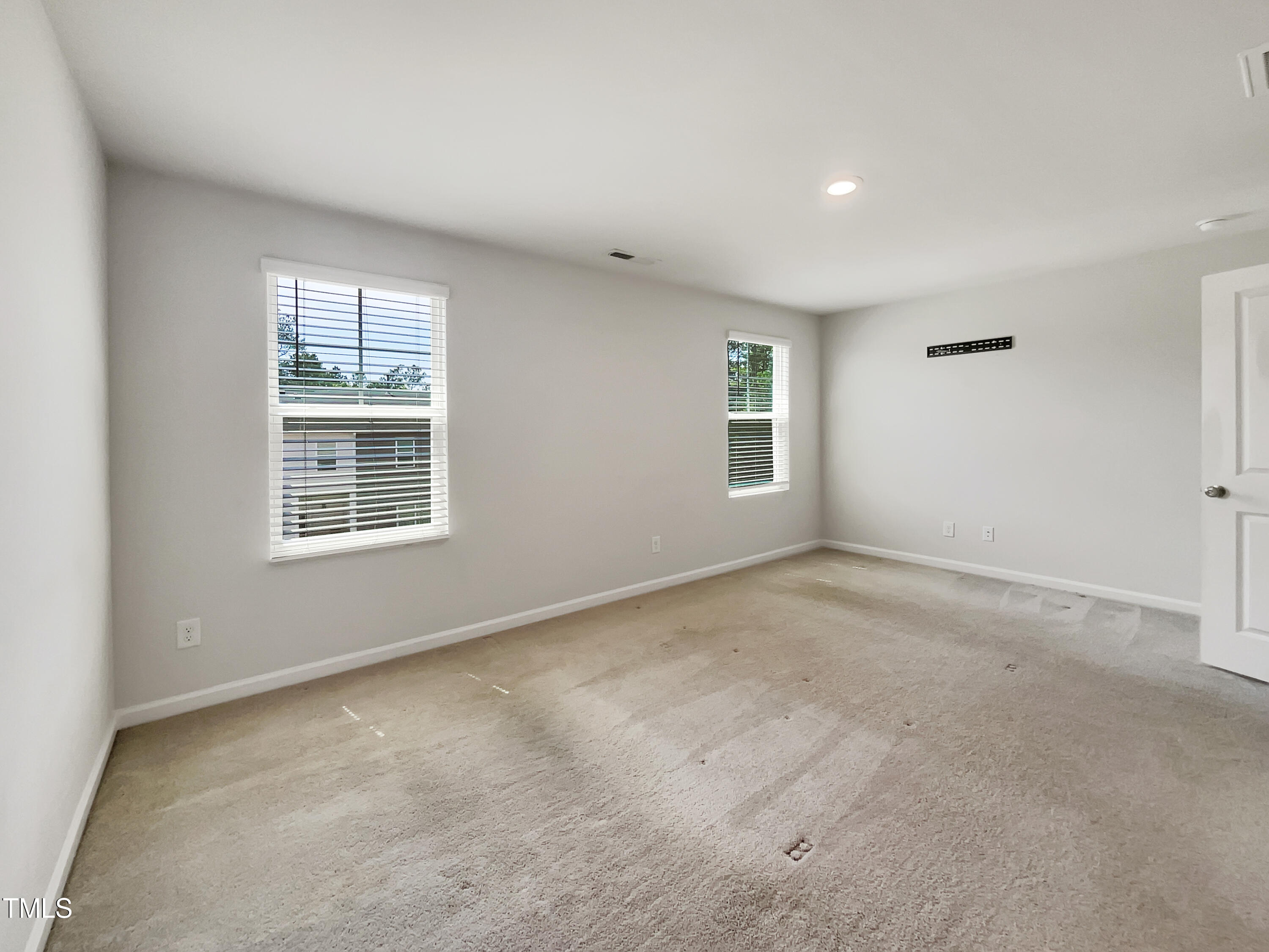2559 Laurel Valley Way Raleigh, NC 27604 - Photo 3 of 20 listing_2