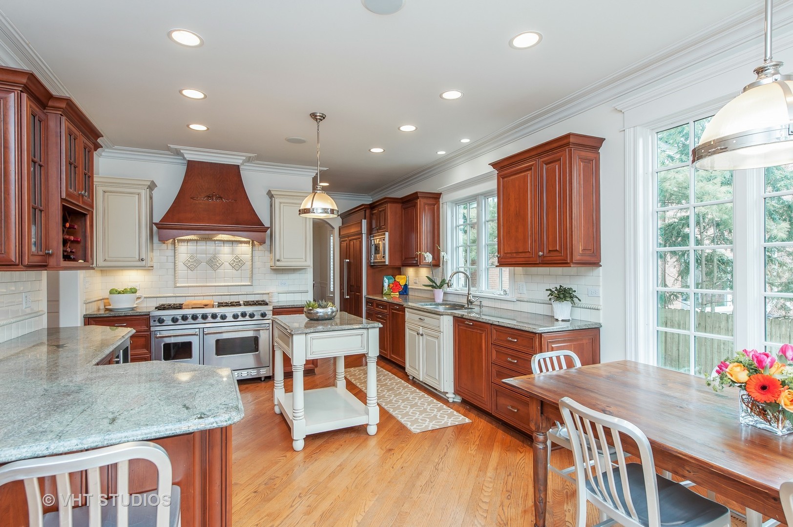 1030 Pontiac Road Wilmette, IL 60091 - Photo 7 of 25