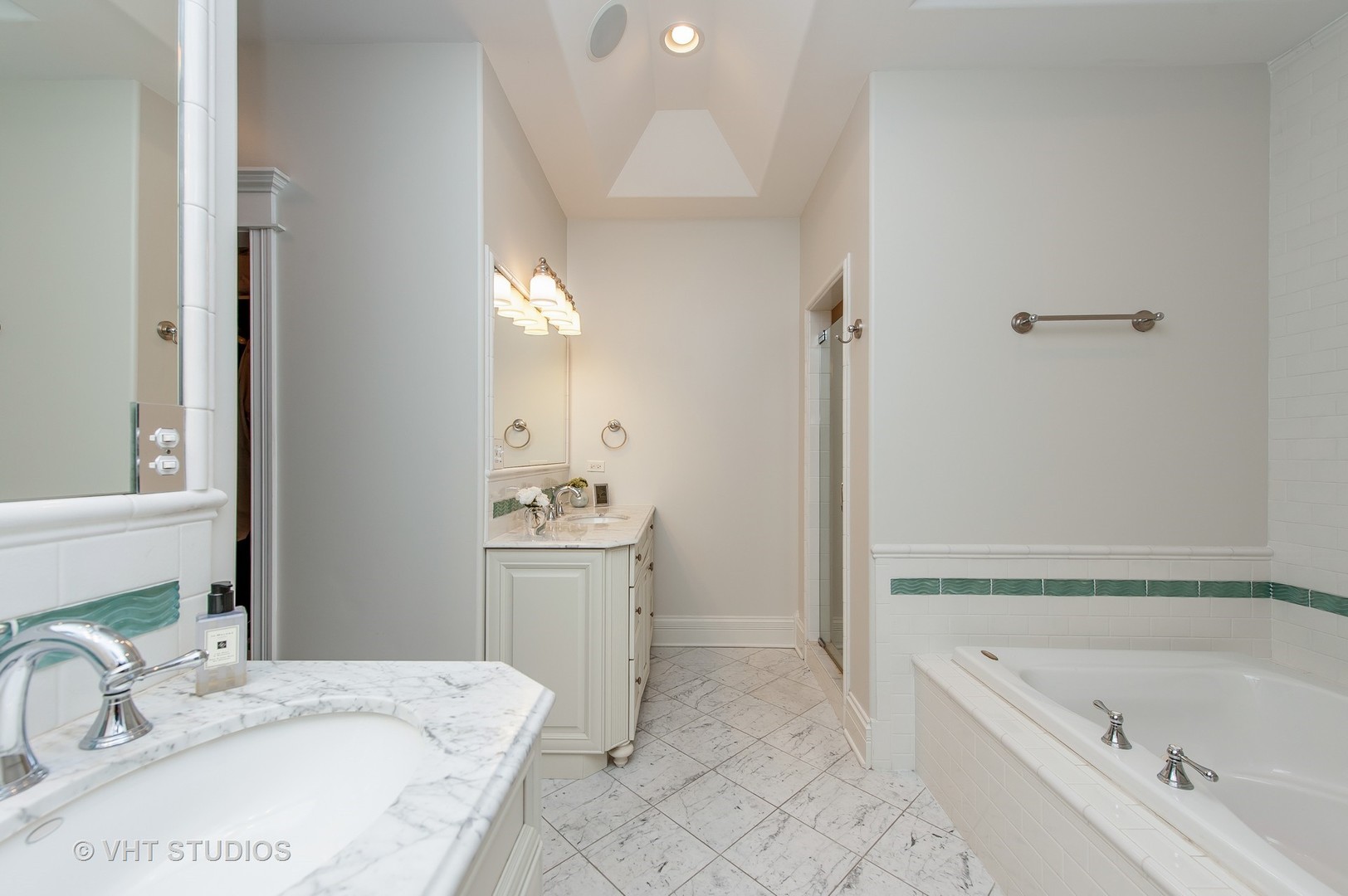 1030 Pontiac Road Wilmette, IL 60091 - Photo 10 of 25