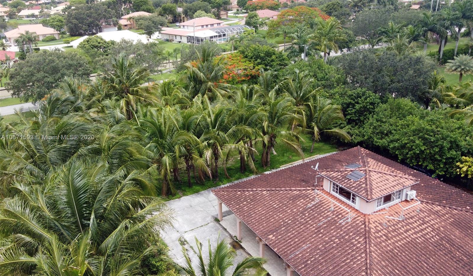 6500 Southwest 148th Avenue Southwest Ranches, FL 33330 - Photo 21 of 25 a view of a backyard