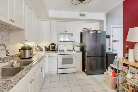 $320,000 | 8300 Callie Avenue, Unit 310, Morton Grove, IL 60053