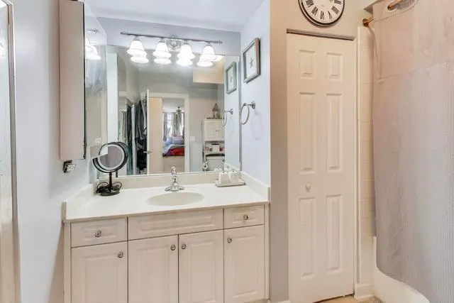 $320,000 | 8300 Callie Avenue, Unit 310, Morton Grove, IL 60053