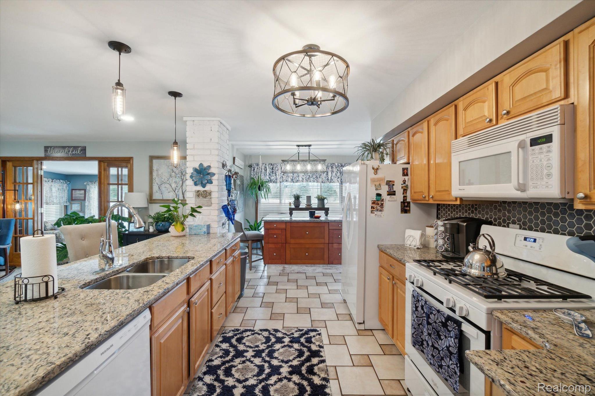 10845 Byron Road Fowlerville, MI 48836 - Photo 11 of 31 Easy Reach Kitchen