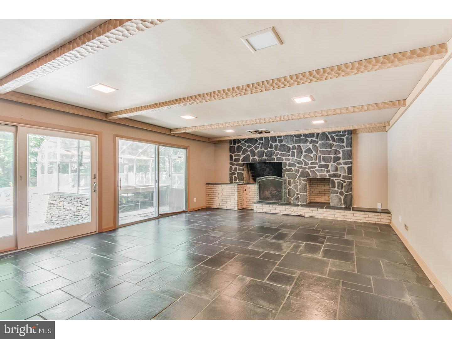 29 Robin Road Moorestown, NJ 08057 - Photo 6 of 25 Family Room