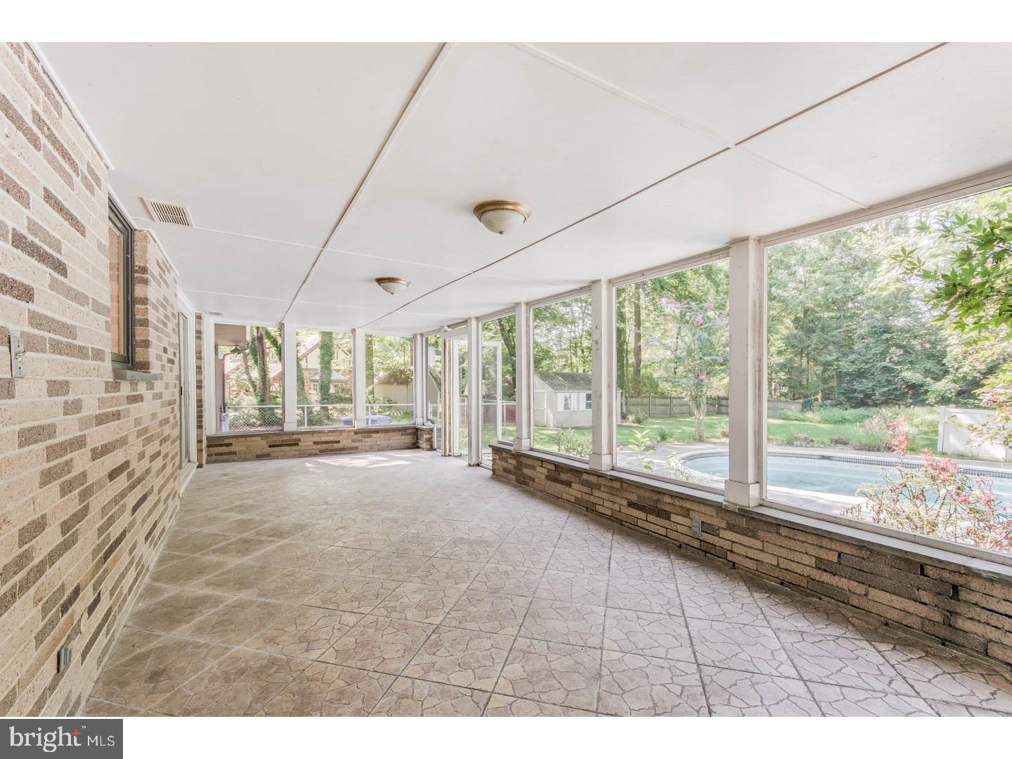 29 Robin Road Moorestown, NJ 08057 - Photo 8 of 25 Sun Room