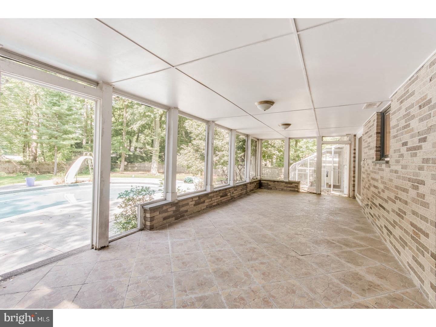 29 Robin Road Moorestown, NJ 08057 - Photo 9 of 25 Sun Room