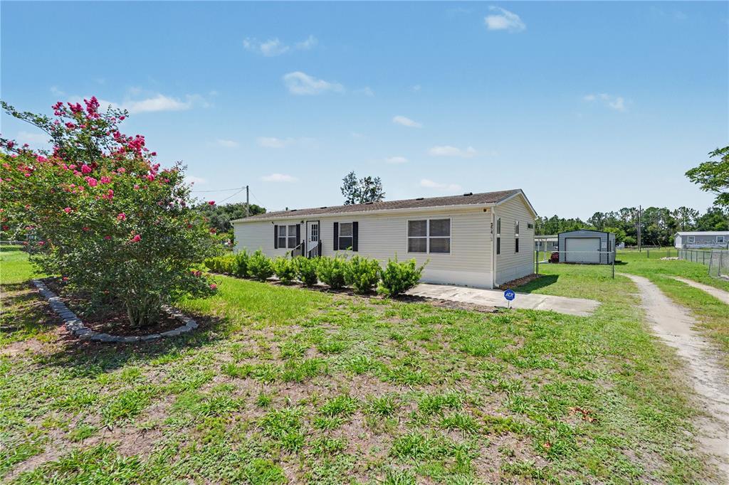 39402 Richland Road Zephyrhills, FL 33540 - Photo 2 of 38