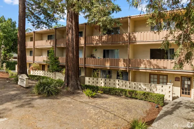 $1,995 | 1735 Woodland Avenue, East Palo Alto, CA 94303