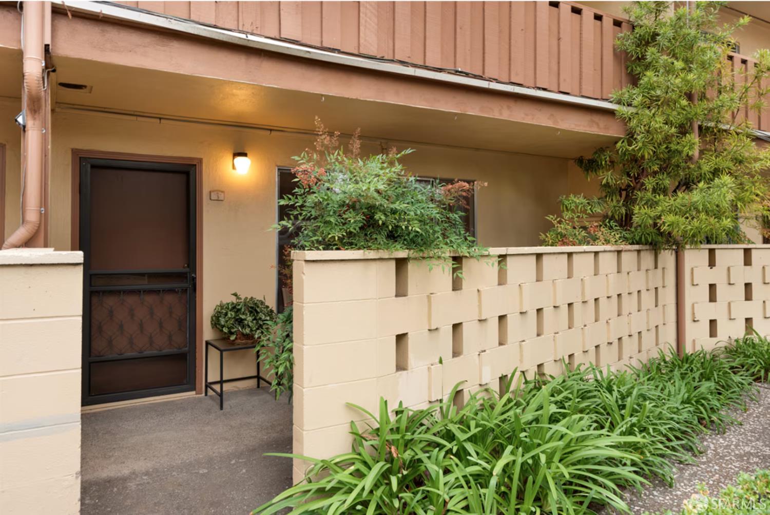1736 Woodland Avenue Palo Alto, CA 94301 - Photo 15 of 17 a view of a garden