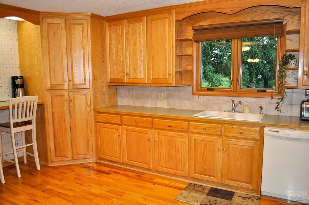 106 Fredrick Street Rutherford College, NC 28612 - Photo 8 of 34 Gallery Image 8