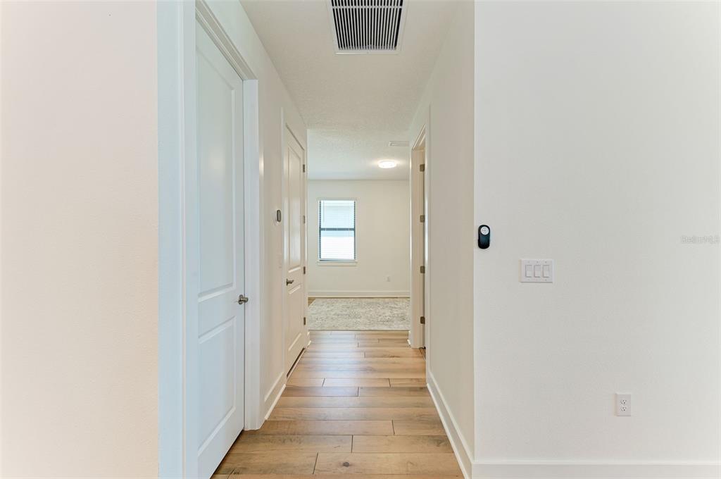 18530 Midsummer Place Venice, FL 34293 - Photo 37 of 99 Gallery Image 37