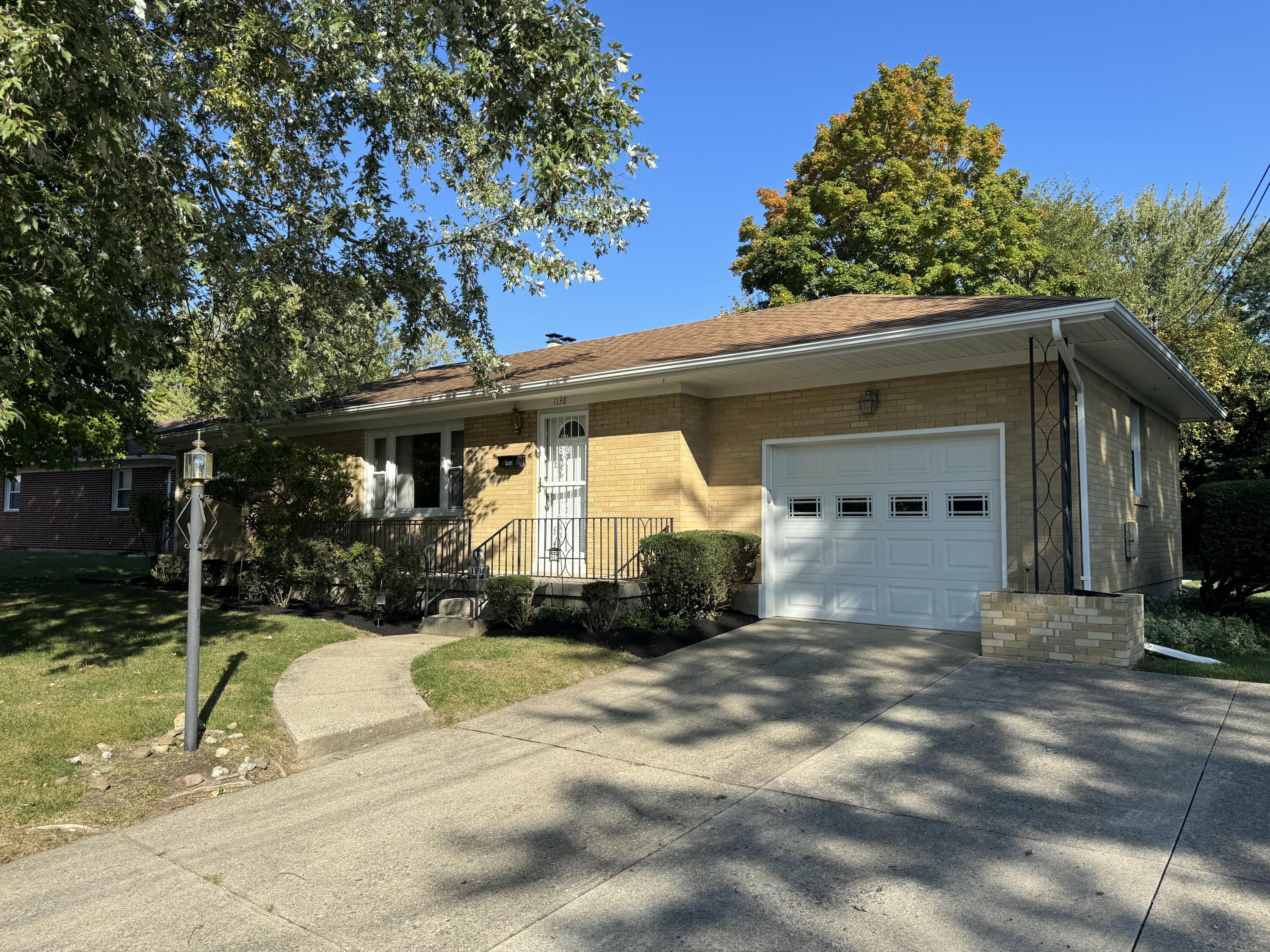 1138 Eastgate Road Springfield, OH 45503 - Photo 2 of 22