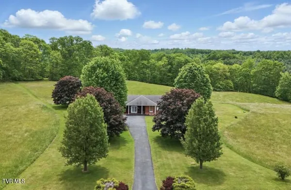 $325,000 | 8491 Dr Ralph Stanley Highway, Coeburn, VA 24230