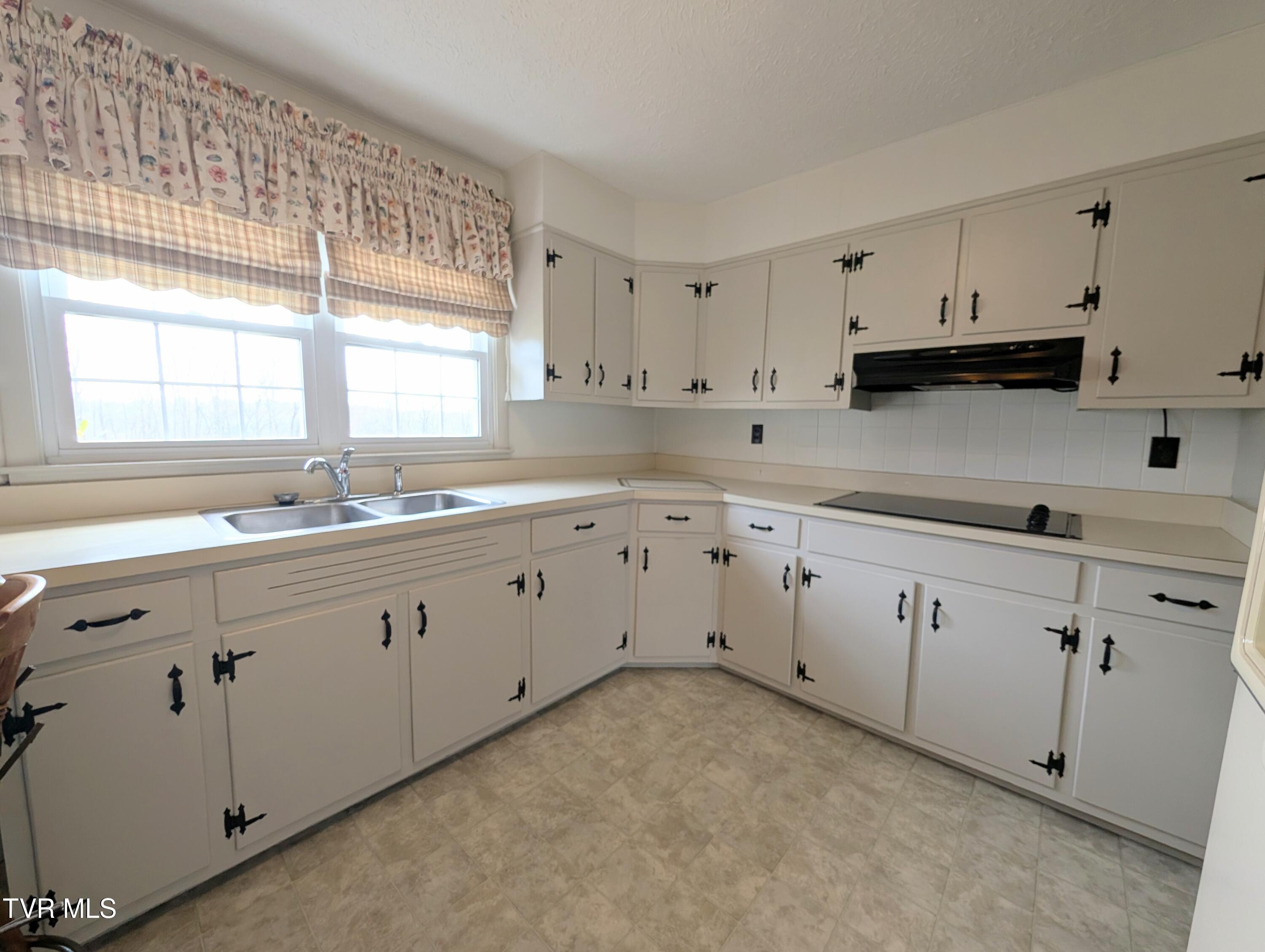 8491 Dr Ralph Stanley Highway Coeburn, VA 24230 - Photo 35 of 50 1000019652