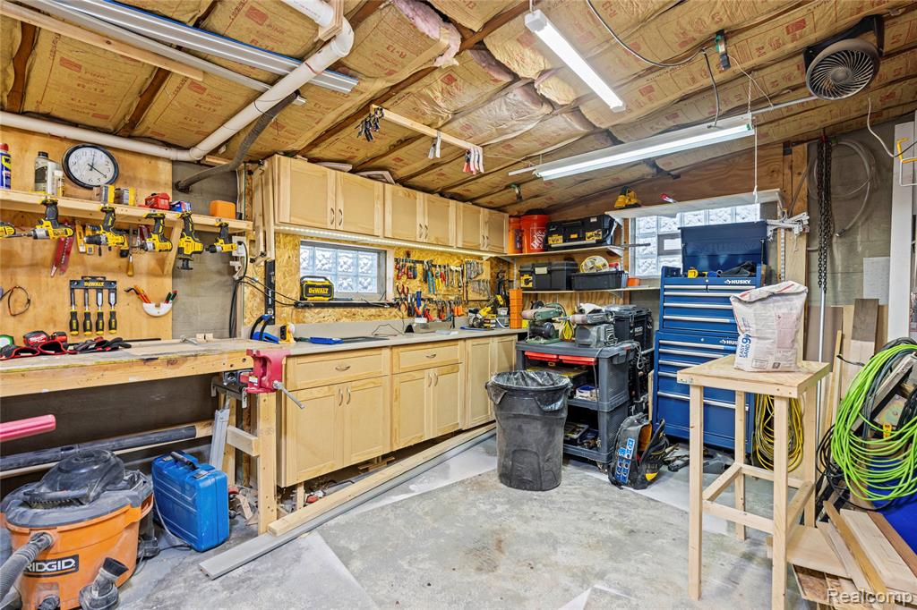 3555 Denton Road Canton, MI 48188 - Photo 57 of 84