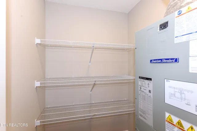 $369,999 | 2201 Ridgecrest Drive, Maryville, TN 37803