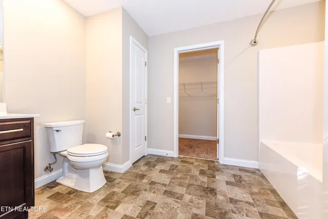 $369,999 | 2201 Ridgecrest Drive, Maryville, TN 37803