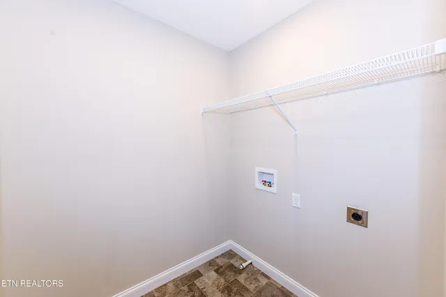 $369,999 | 2201 Ridgecrest Drive, Maryville, TN 37803