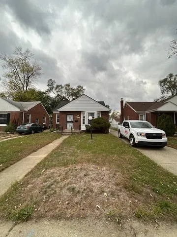 $1,300 | 19501 Woodingham Drive, Detroit, MI 48221