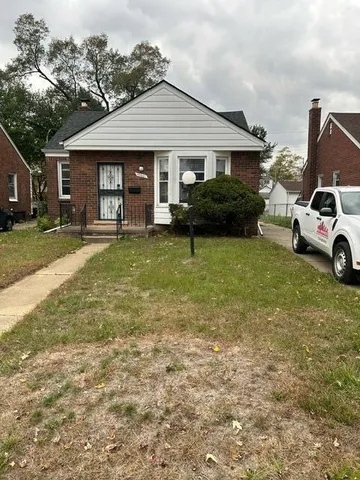 $1,300 | 19501 Woodingham Drive, Detroit, MI 48221