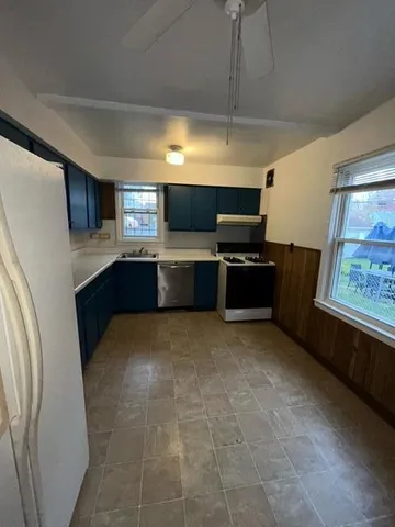 $1,300 | 19501 Woodingham Drive, Detroit, MI 48221