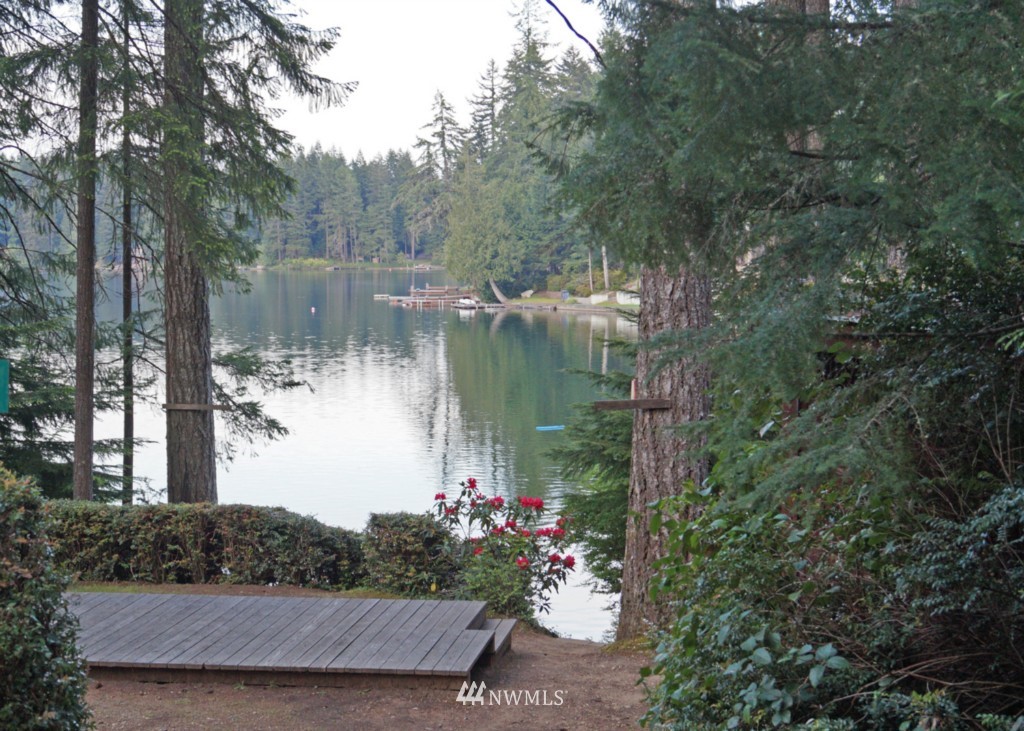1820 East Phillips Lake Loop Road Shelton, WA 98584 - Photo 3 of 10 Gallery Image 3