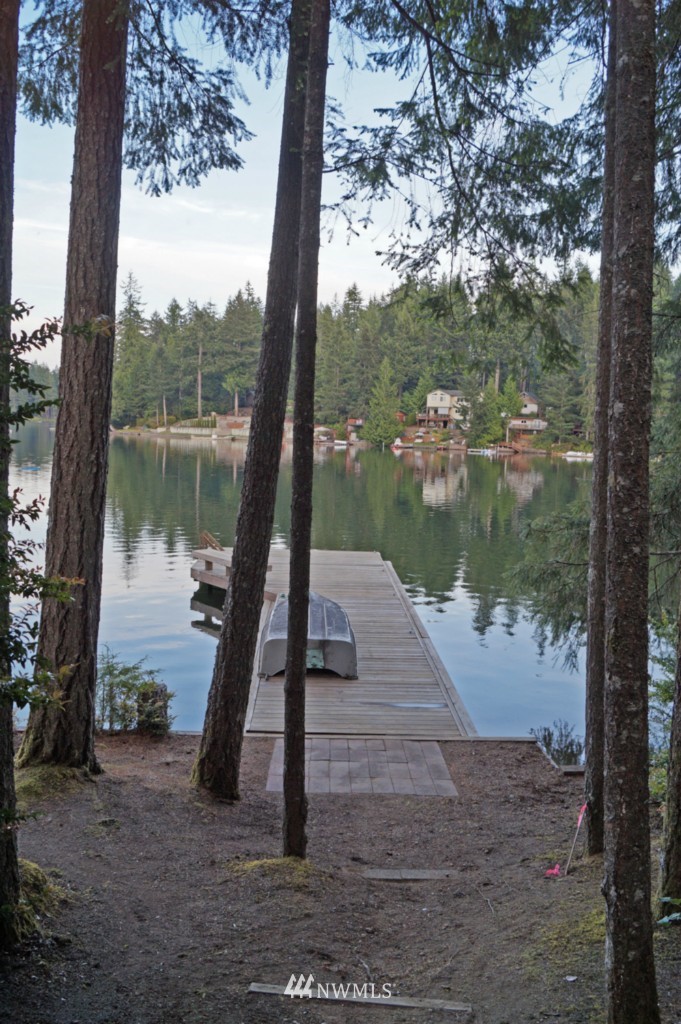 1820 East Phillips Lake Loop Road Shelton, WA 98584 - Photo 7 of 10 Gallery Image 7