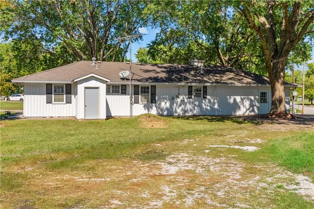 $325,000 | 603 Southeast 3rd Street, Lee's Summit, MO 64063