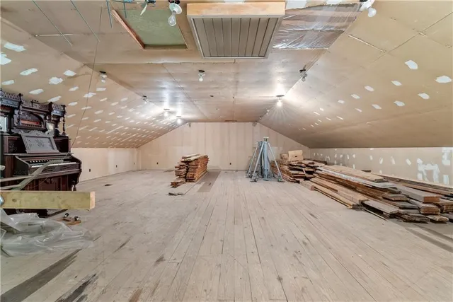 $325,000 | 603 Southeast 3rd Street, Lee's Summit, MO 64063