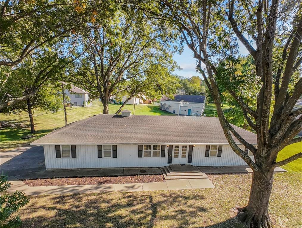 603 Southeast 3rd Street Lee's Summit, MO 64063 - Photo 3 of 25