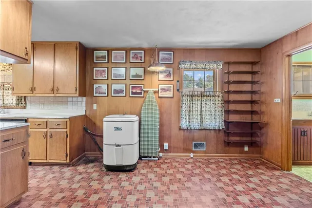 $325,000 | 603 Southeast 3rd Street, Lee's Summit, MO 64063