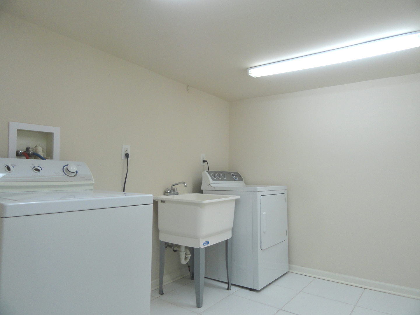 320 Iowa Avenue Addison, IL 60101 - Photo 20 of 21