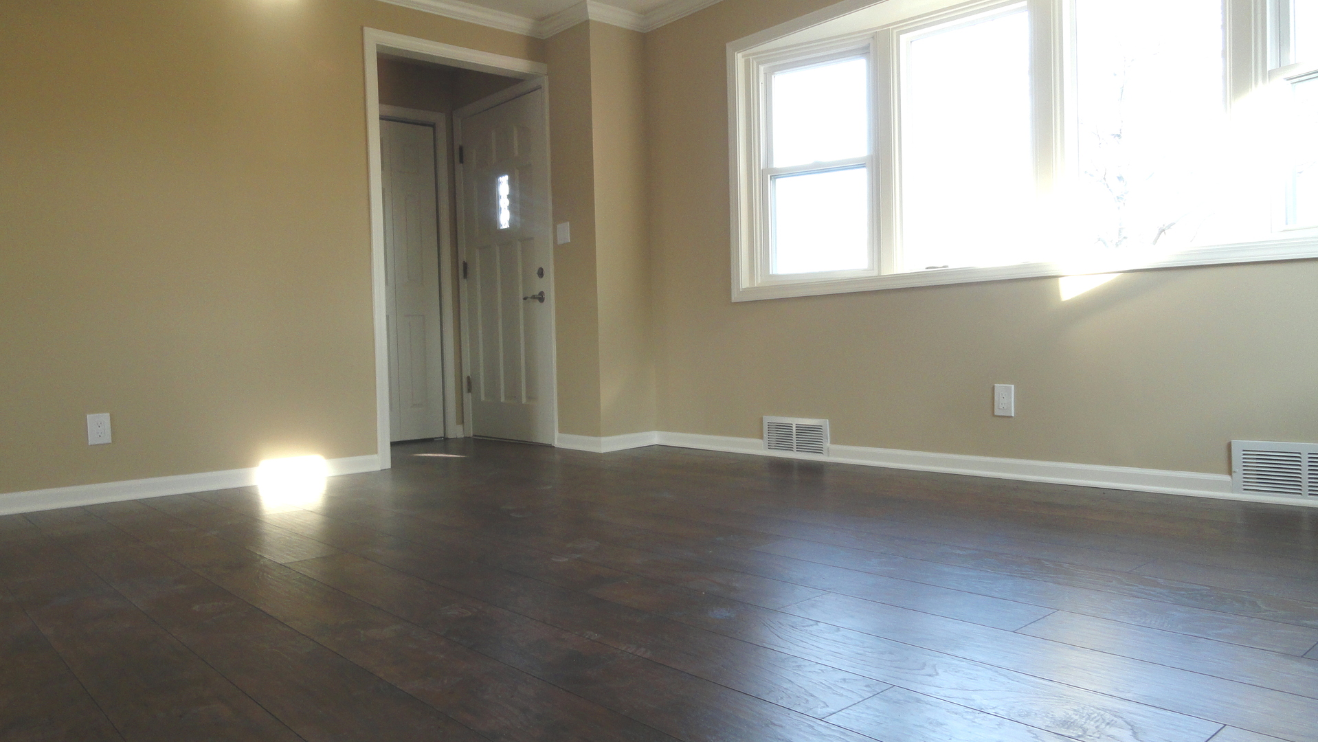 320 Iowa Avenue Addison, IL 60101 - Photo 7 of 21