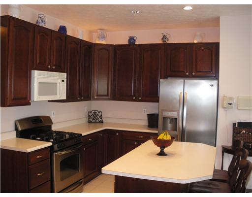 601 Hancock Court McKees Rocks, PA 15136 - Photo 6 of 18 Kitchen.