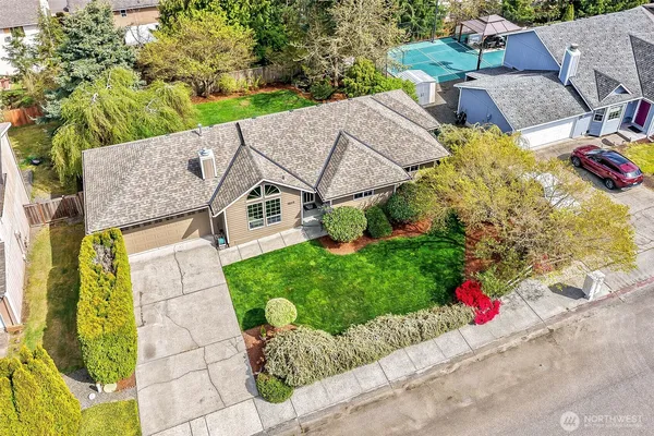 $825,000 | 10103 27th Drive Southeast, Everett, WA 98208