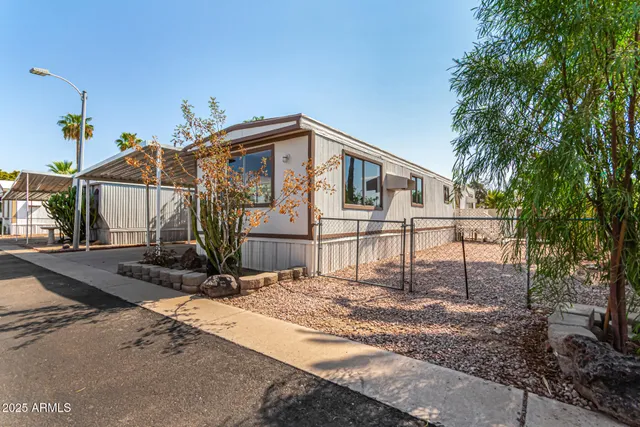 $49,900 | 19401 North 7th Street, Phoenix, AZ 85024