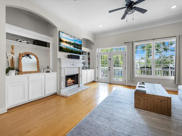 $3,850 | 403 East 25th Street, Houston, TX 77008