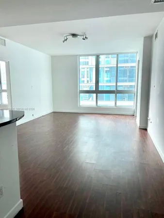 $3,800 | 300 South Biscayne Boulevard, Unit T1404, Miami, FL 33131