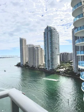 $3,800 | 300 South Biscayne Boulevard, Unit T1404, Miami, FL 33131