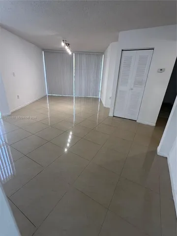 $259,900 | 7075 Northwest 186th Street, Unit C409, Hialeah, FL 33015