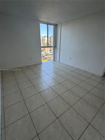 $259,900 | 7075 Northwest 186th Street, Unit C409, Hialeah, FL 33015