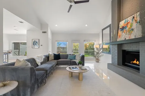 $840,000 | 10408 Loring Drive, Austin, TX 78750