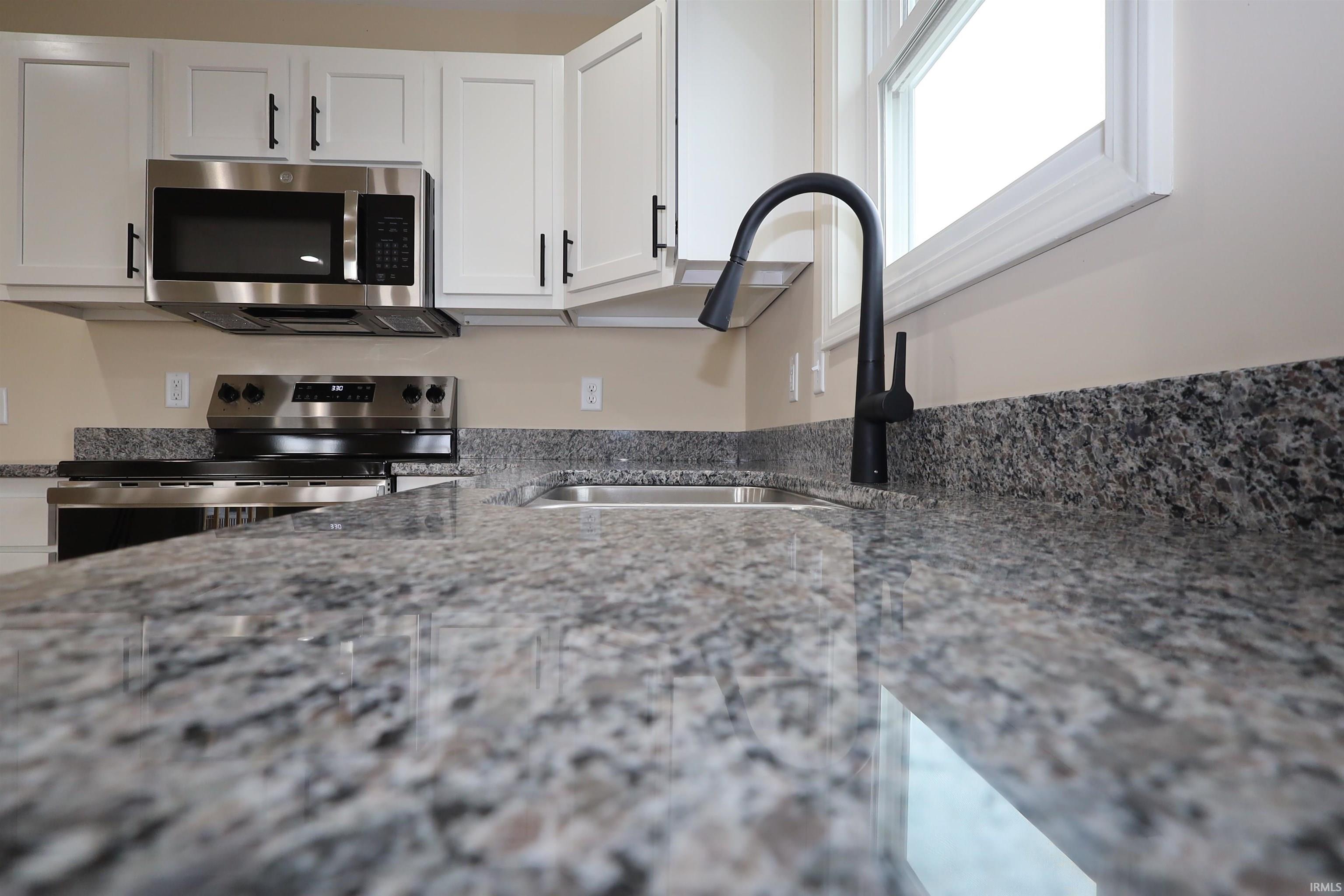 1626 Howell Street Fort Wayne, IN 46808 - Photo 9 of 32