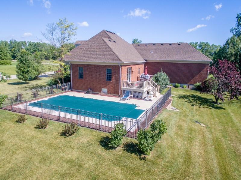 4378 Hummingbird Way Springfield, OH 45502 - Photo 2 of 26